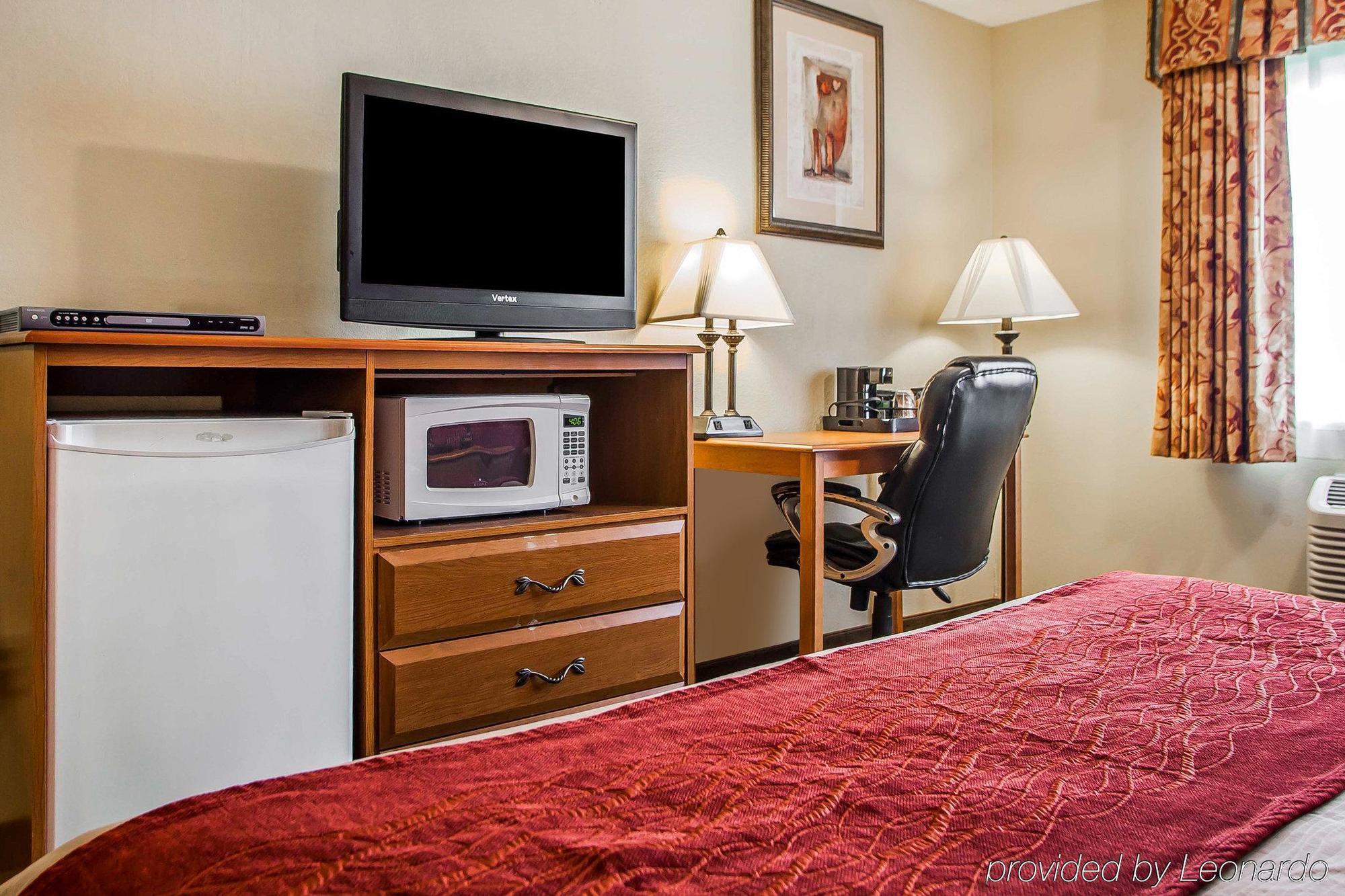 Baymont By Wyndham Fort Dodge Exterior foto