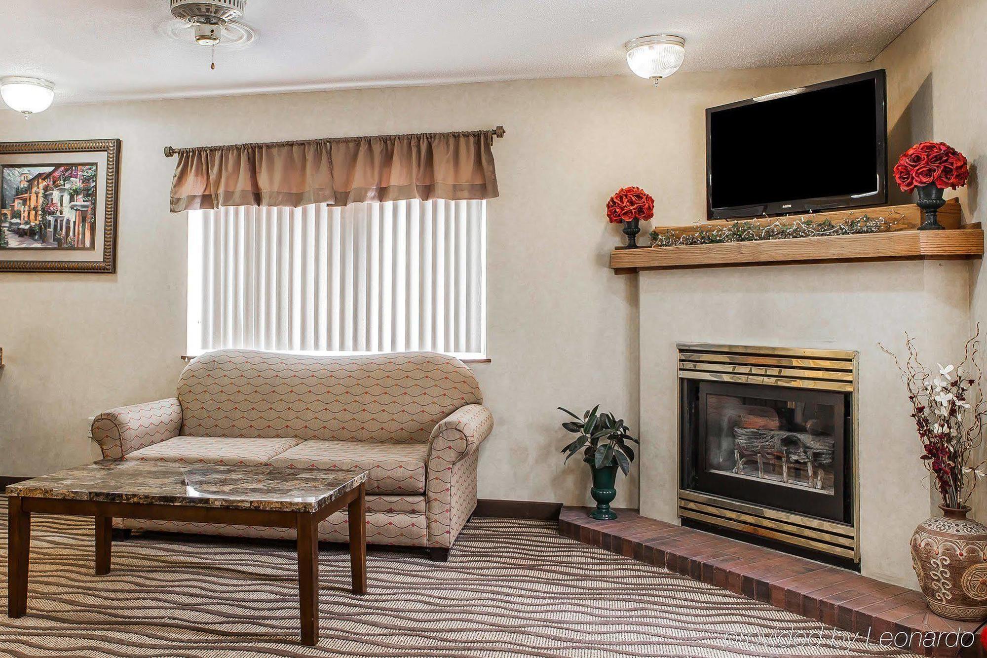 Baymont By Wyndham Fort Dodge Exterior foto