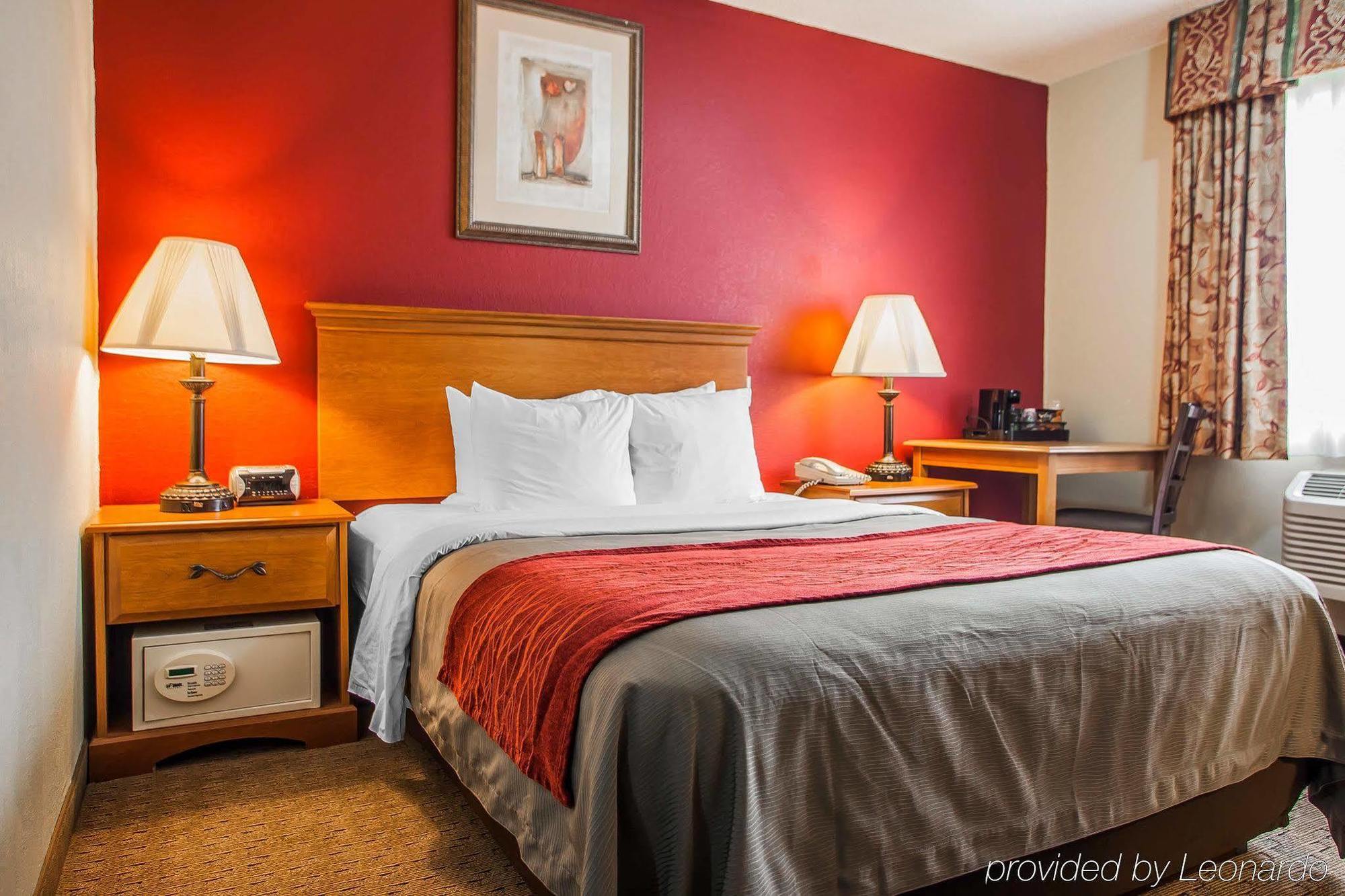 Baymont By Wyndham Fort Dodge Exterior foto